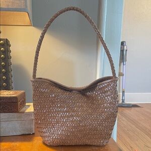 Madewell signature woven shoulder bag in burnt sienna color